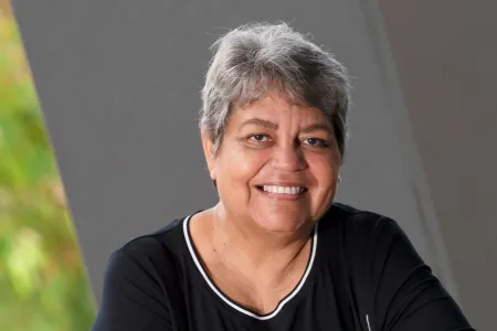 Dr Linda Ford