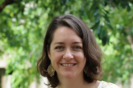 Dr Bea Staley