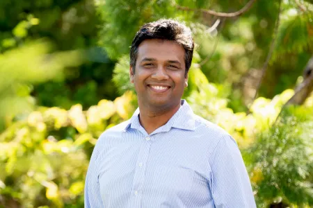 Dr Sami Azam